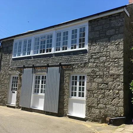 The Old Pilchard Works 3* 마우스홀