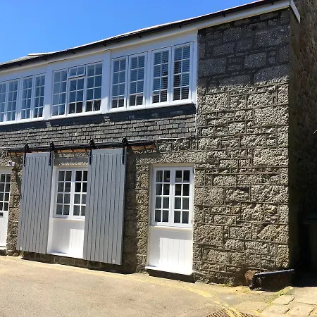Bed & Breakfast The Old Pilchard Works 3*